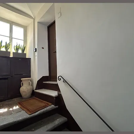 Aenea Bed & Breakfast 3*