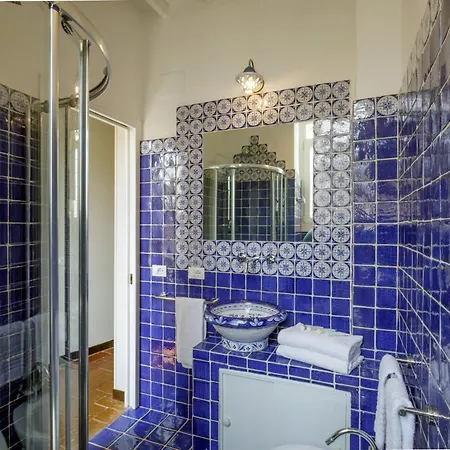 Aenea Bed & Breakfast 3*