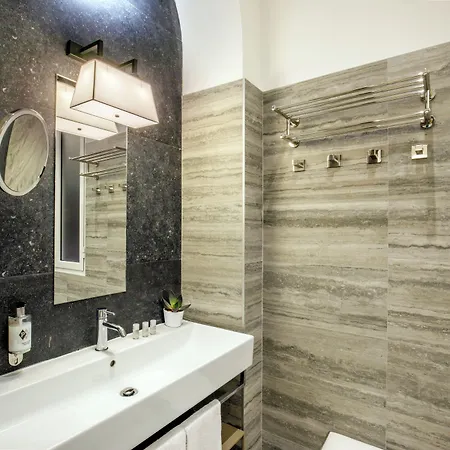 Aenea Bed & Breakfast 4*