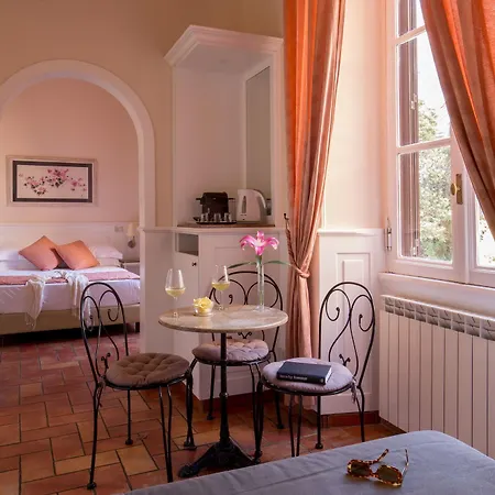 Aenea Bed & Breakfast