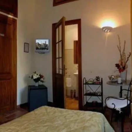Aenea Bed & Breakfast 3*