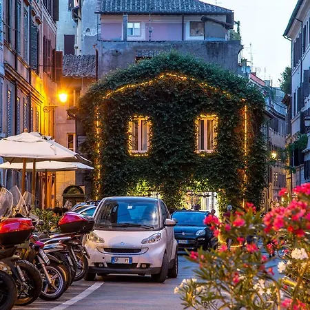 Aenea Bed & Breakfast 3*